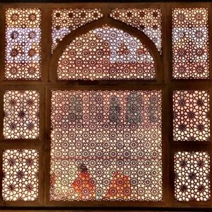 Pinjrakari – the traditional Kashmiri wooden lattice work (jali)